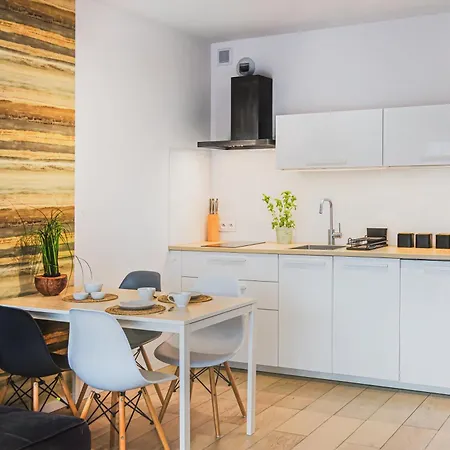 Lägenhet Parking & Balkon *