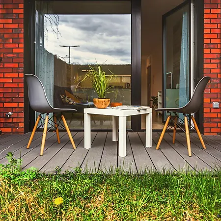 Parking & Balkon Lägenhet