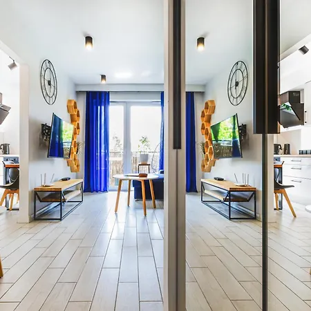 Lägenhet Parking & Balkon *