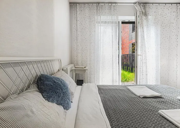 Lägenhet Parking & Balkon Wrocław