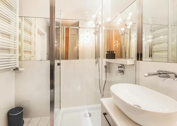 Parking & Balkon Lägenhet